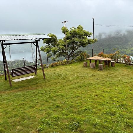 Paramount 3 Ac Bedrooms Hall Garden With Lake View Panchgani Exterior photo
