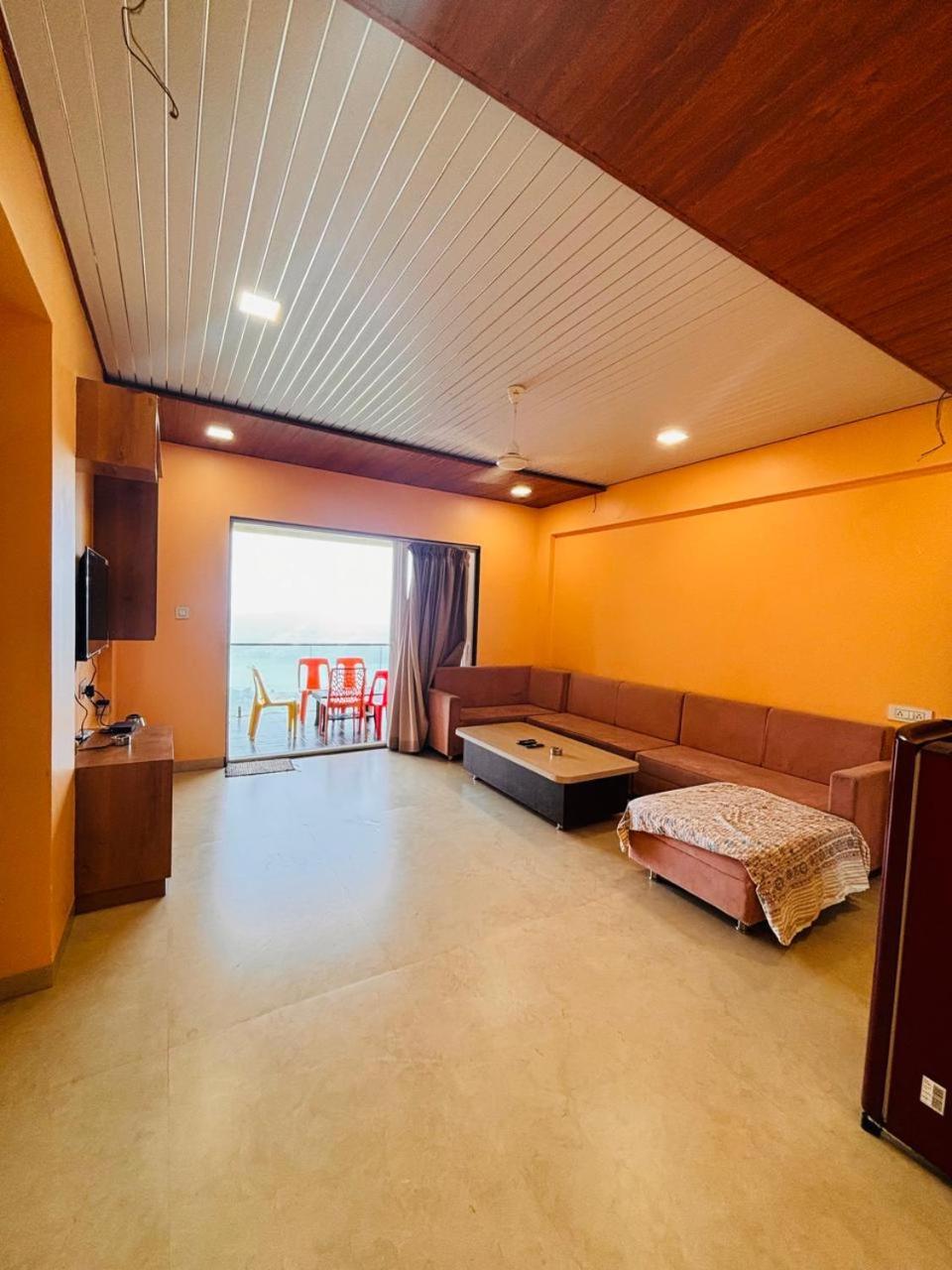 Paramount 3 Ac Bedrooms Hall Garden With Lake View Panchgani Exterior photo